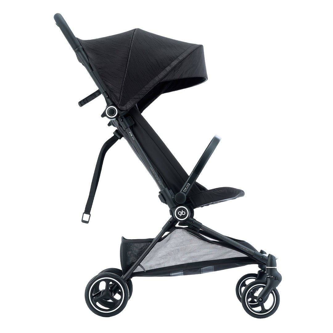Coche de paseo Fyn Plus Fibra de Carbón - vista lateral reclinado