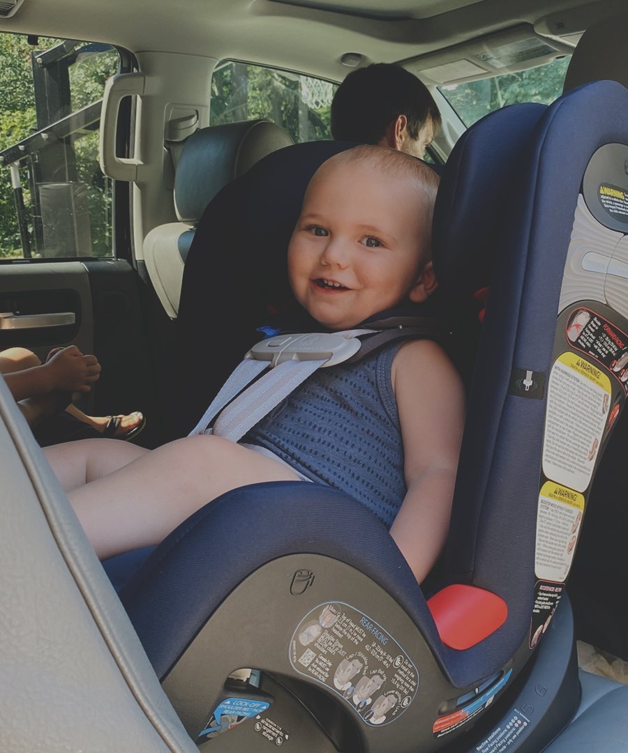 Sillas de Auto Convertibles para Bebés y Niños