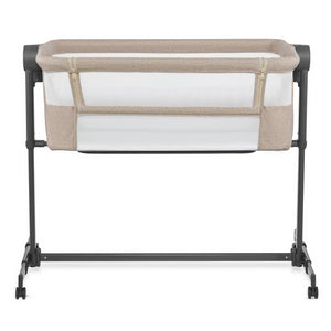 Cuna colecho Nestee Up 2 Kinderkraft color beige, vista frontal con malla transpirable