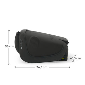 Silla de auto Unity 2 i-Size Kinderkraft color negro, vista lateral en posición vertical con los conectores isofix amarillos extendidos