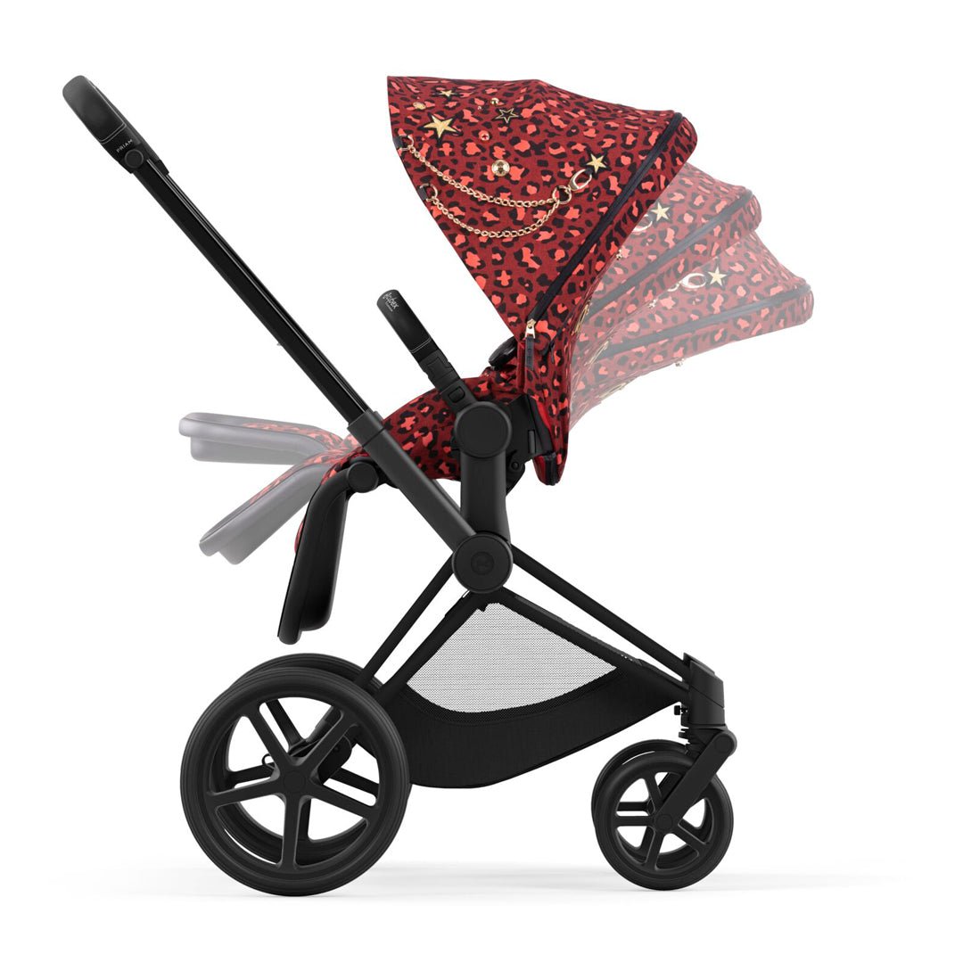 Coche de paseo Priam Rockstar Red Dark 4.0 - Cybex Platinum - Mini Nuts - Expertos en sillas de auto y coches de paseo para bebés
