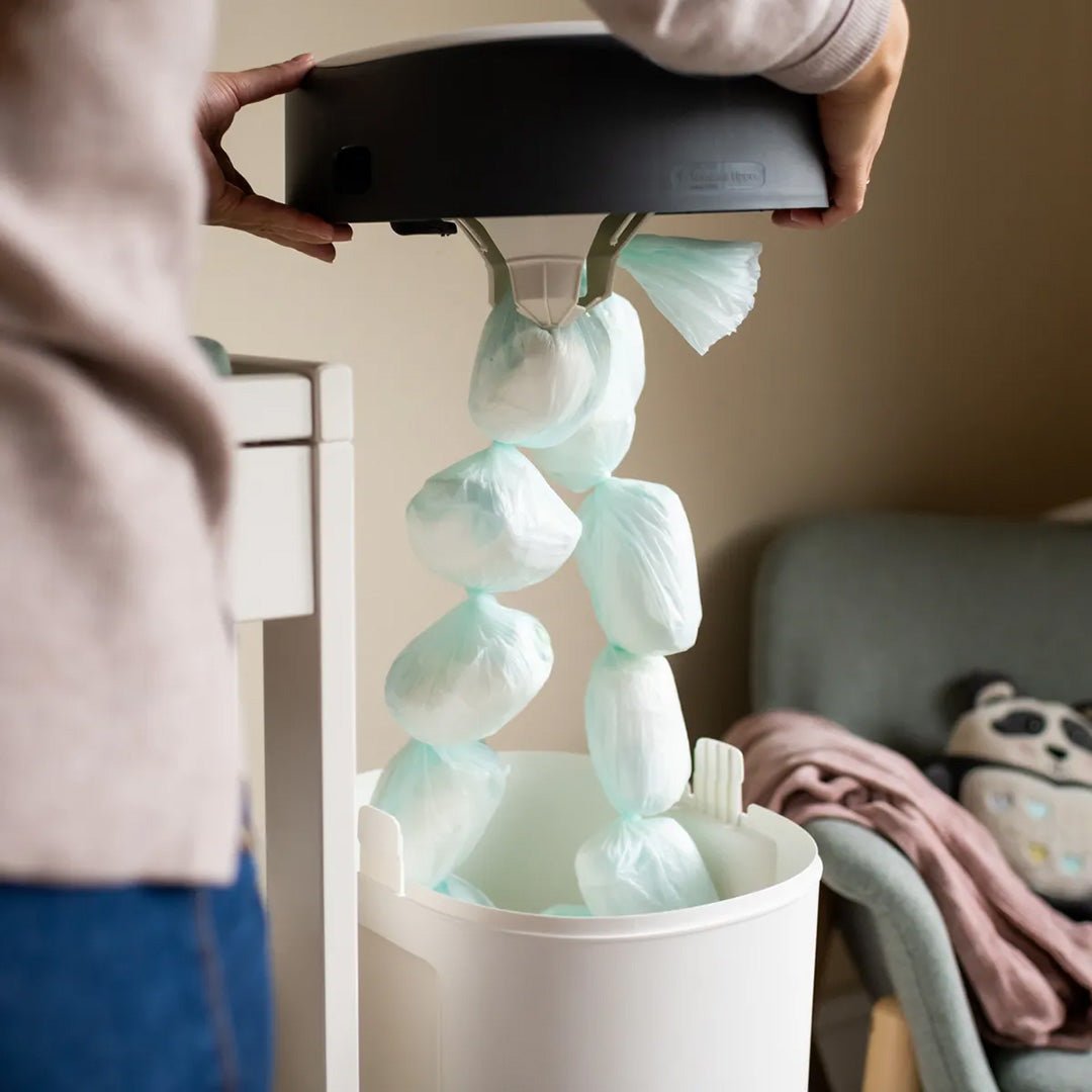 Contenedor de Pañales Sangenic Twist & Click + 4 repuestos - Tommee Tippee - Mini Nuts - Expertos en sillas de auto y coches de paseo