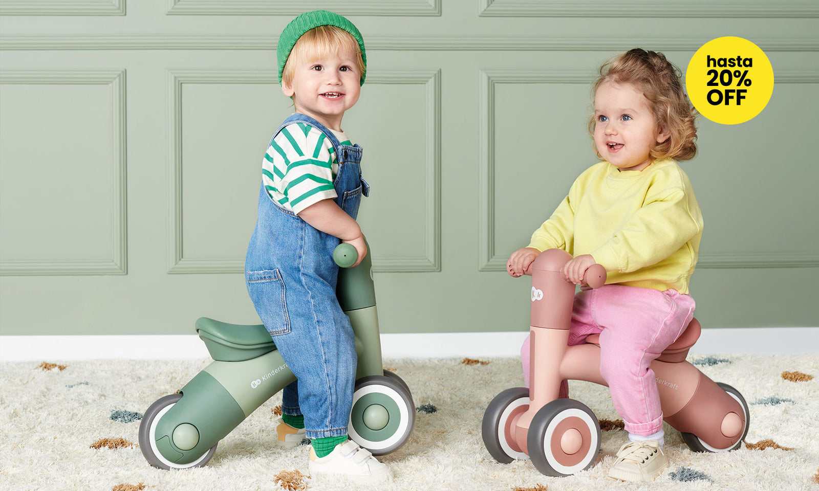niños montados en correpasillo triciclo minibi de kinderkraft