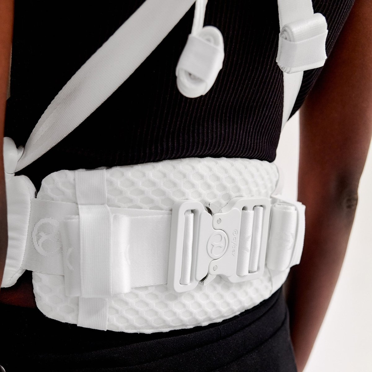 Portabebé Cöya - Cybex Platinum - Mini Nuts - Expertos en sillas de auto y coches de paseo