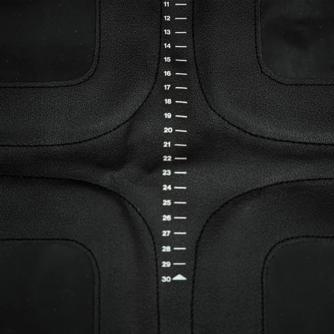 Protector de Asiento para Auto Antideslizante - Axkid-Mini Nuts - Expertos en sillas de auto y coches de paseo