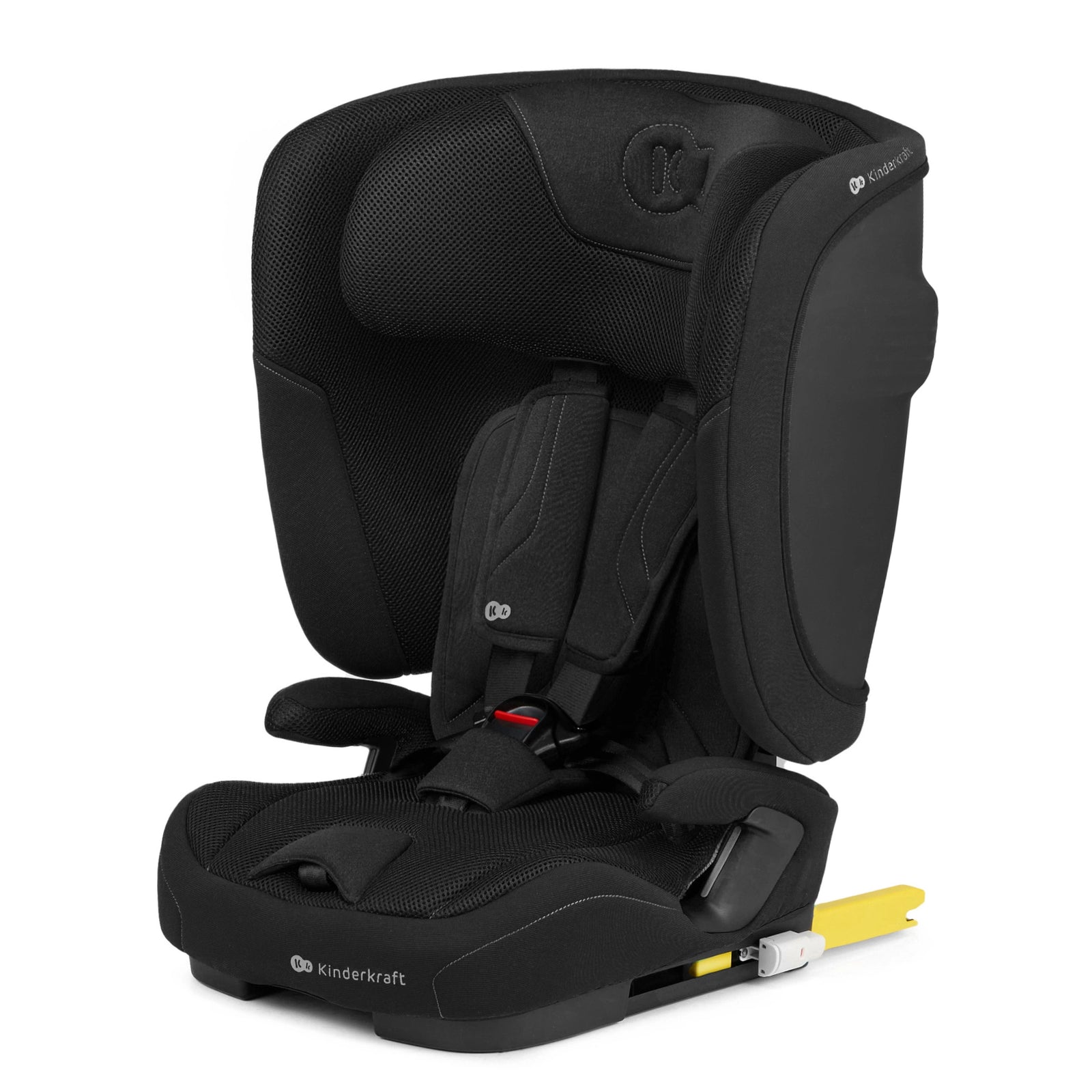 Silla de auto Combinada Fix2Go i-Size Kinderkraft color negro, vista frontal en ángulo con arnés de 5 puntas y conectores isofix amarillos extendidos