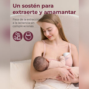 Mamá amamantando con el sostén Momcozy HF018 beige y un extractor sostenido en la copa