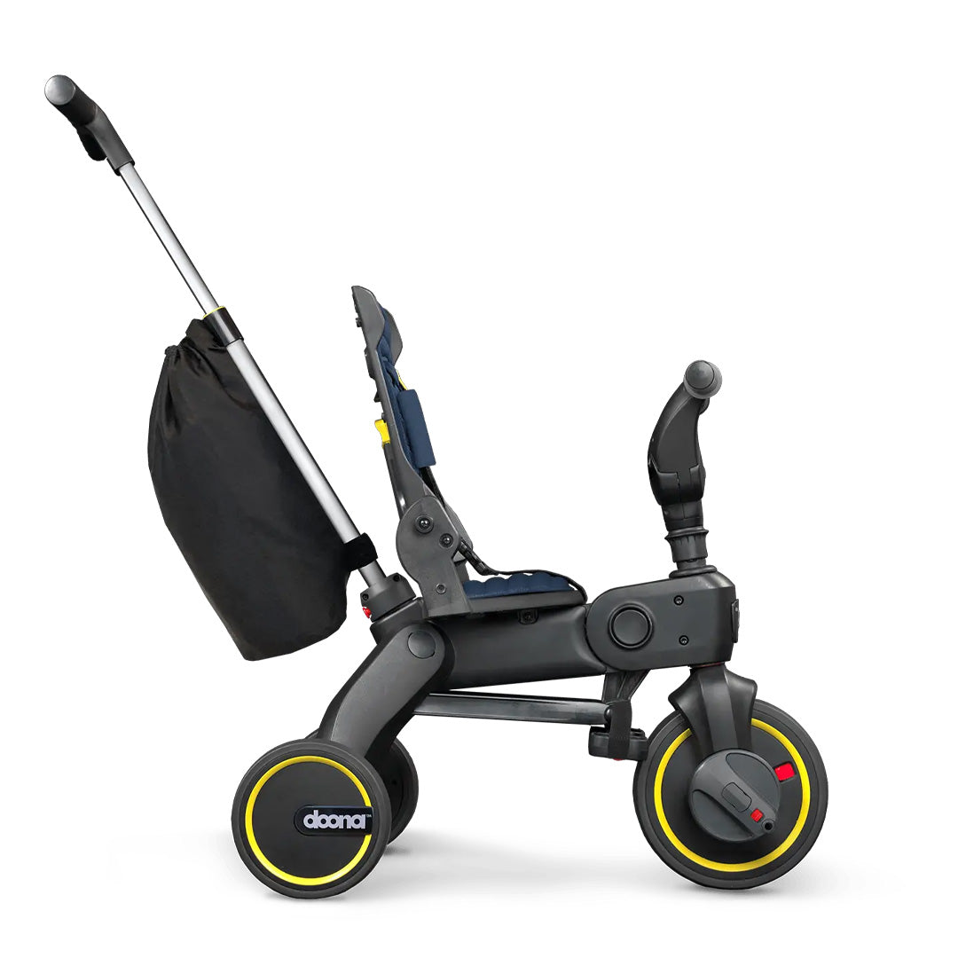 Liki Trike S3 con el respaldo reclinado para el descanso del niño