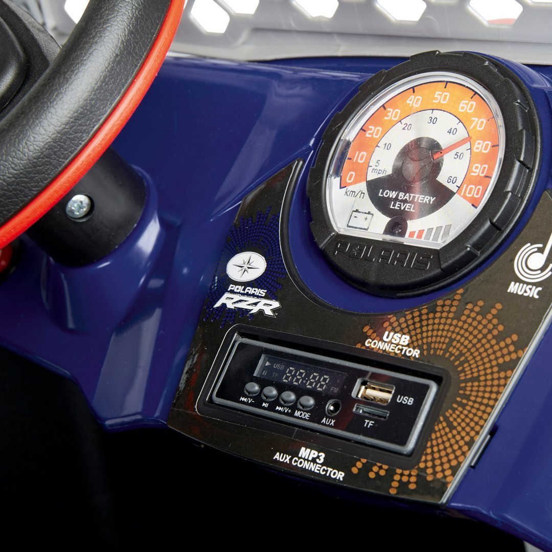 Detalle de radio Auto Eléctrico Polaris RZR 900 24v de Peg Pérego