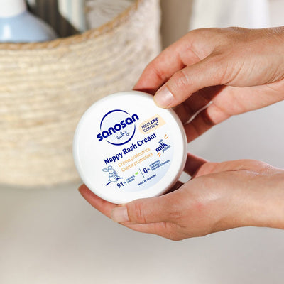 Crema de Pañal Protectora, regeneradora y anticoceduras Sanosan - Sanosan-MiniNuts expertos en coches y sillas de auto para bebé